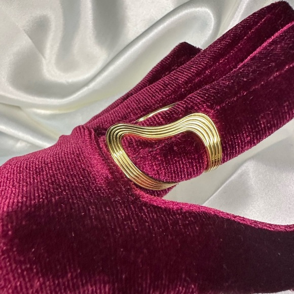 ZARA stillness Gold-Toned Wave Ring - Picture 10 of 12